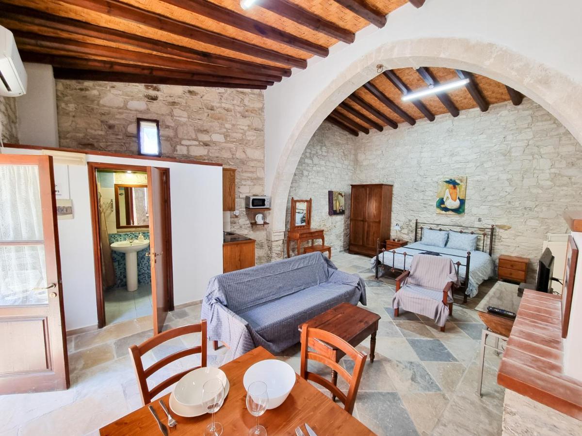 Aphrodite'S Pool Retreat Skarinou Exterior photo