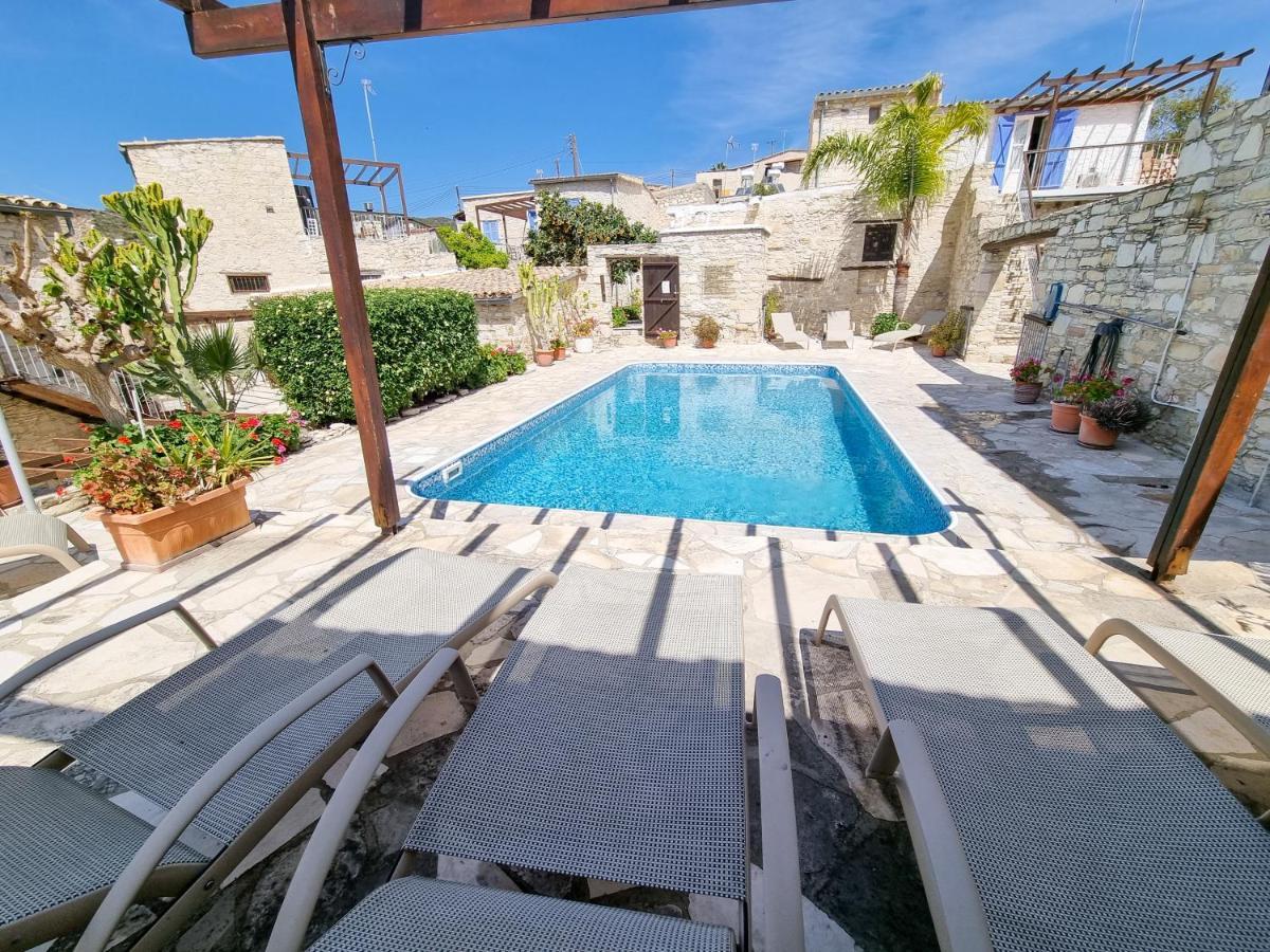 Aphrodite'S Pool Retreat Skarinou Exterior photo