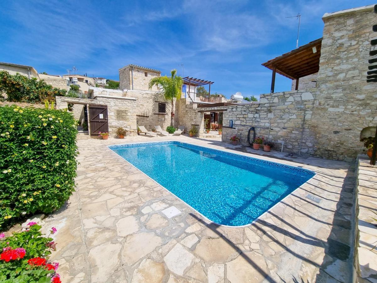 Aphrodite'S Pool Retreat Skarinou Exterior photo