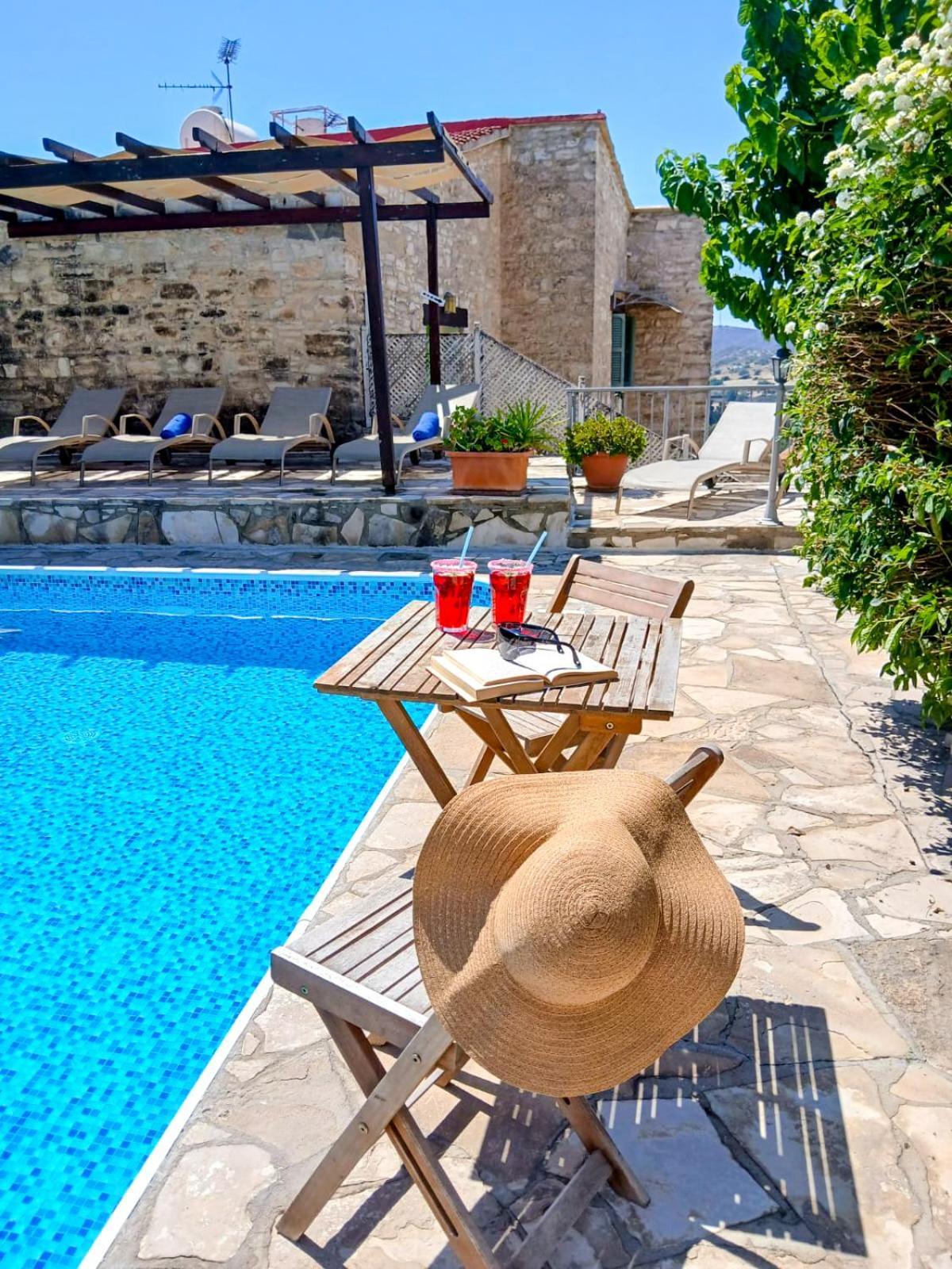 Aphrodite'S Pool Retreat Skarinou Exterior photo